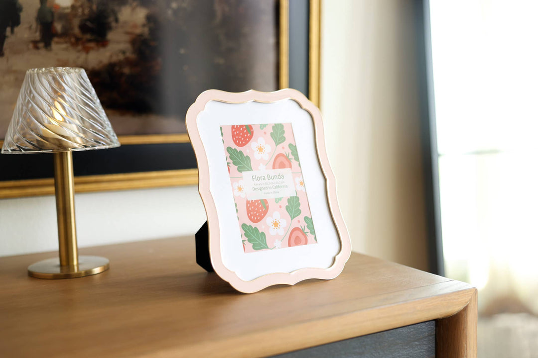 Scalloped Ceramic Picture Frame